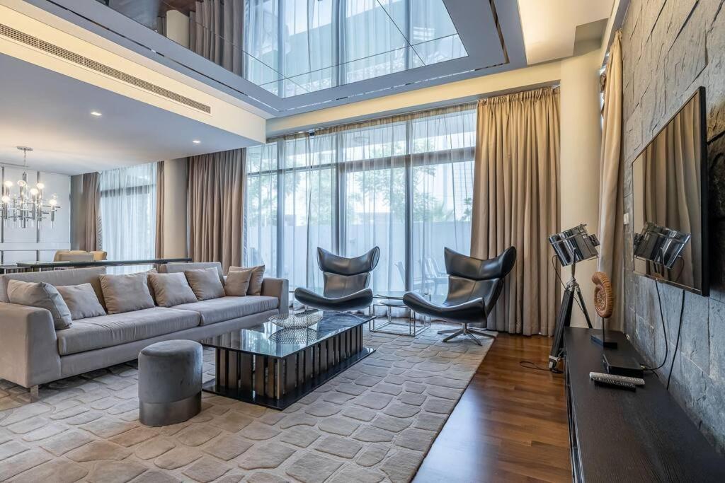 Spacious And Elegant 5Br Plus Maids Room Villa In Damac Dubai Exterior foto